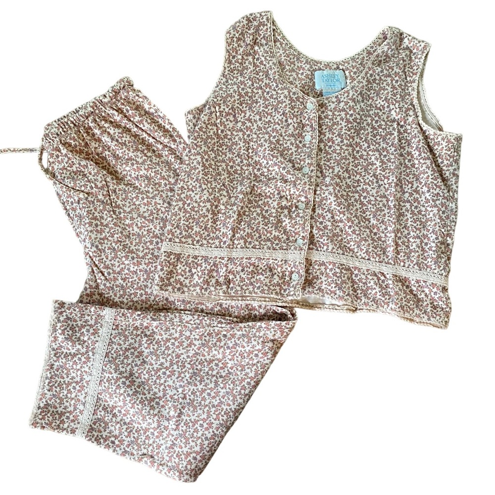 Y2K Vintage Ashley Taylor Floral Lace 2 Piece Pajama Set (Top and Capris) Large